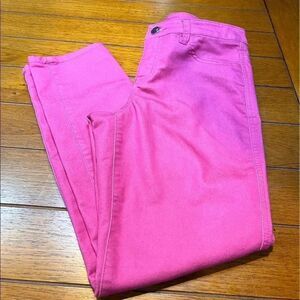 EUC Style & CO.  Pink Capri’s Size 4 #SJ19
